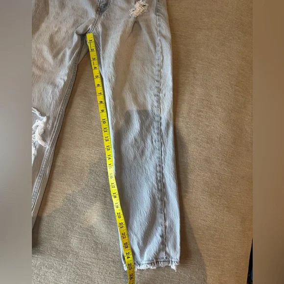 Abercrombie & Fitch The Mom High Rise Curve Love Jeans Size 27 Light Wash - Picture 10 of 10
